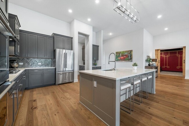 Building Photo - 104 Rolling Hills Ct