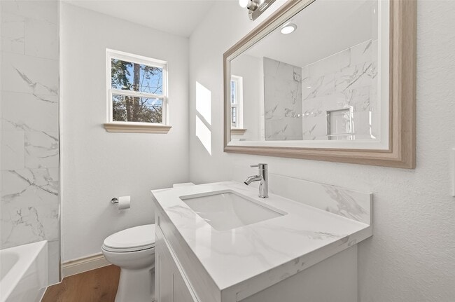 Building Photo - 1823 Chippendale Rd