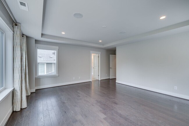 Building Photo - Beautiful 4 bedroom home in Canterbury Par...