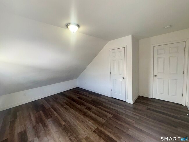 Building Photo - 22 Brewster St