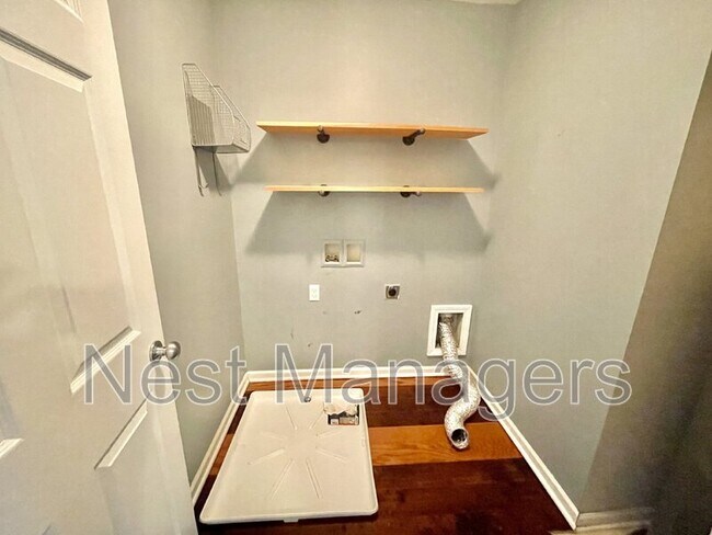 Building Photo - 311 Highgrove Dr