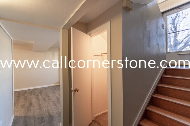 Building Photo - 1334 Pike Dr