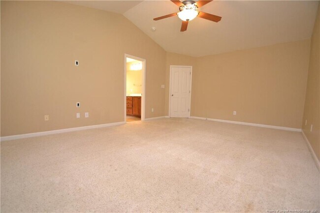 Building Photo - 118 Brookview St