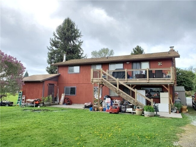 Building Photo - Large Burlington Home