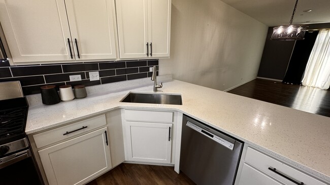Building Photo - 1645 Sager Way