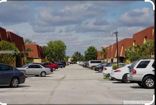 Building Photo - 341 NW 109th Ave