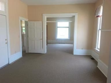 Building Photo - 100 N 5th St