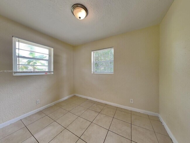 Building Photo - 5491 SW 6th St