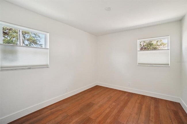 Building Photo - 3123 W La Salle St