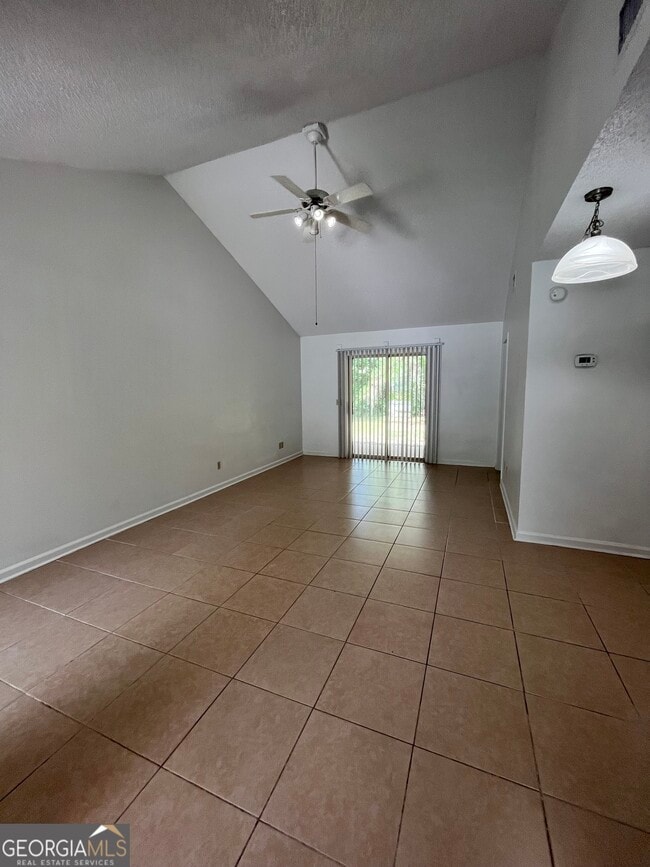 Building Photo - 412 Admiral's Walk Dr