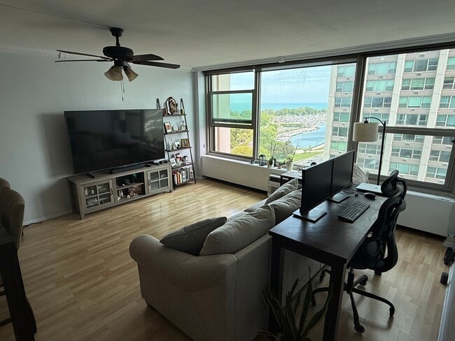Building Photo - 3600 N Lake Shore Dr