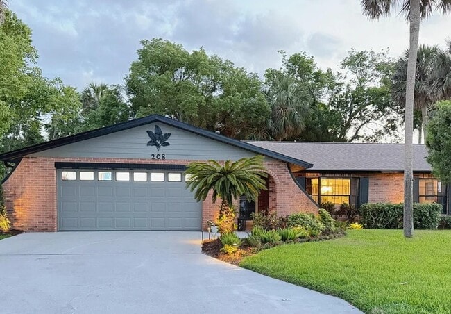 Primary Photo - 208 Wellington Dr