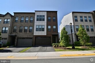 Building Photo - 42367 Piper Crk Ter