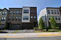 Building Photo - 42367 Piper Crk Ter
