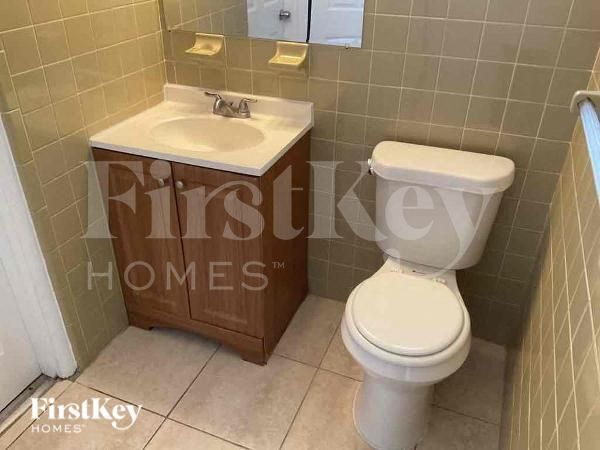 Building Photo - 6404 Fletcher St