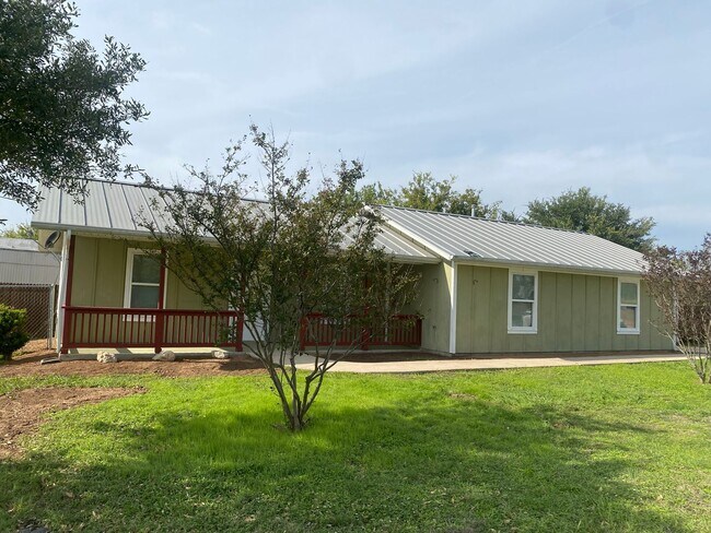 Building Photo - 601 N Bastrop St