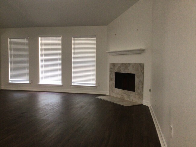 Building Photo - 16303 Mango Ridge Ct