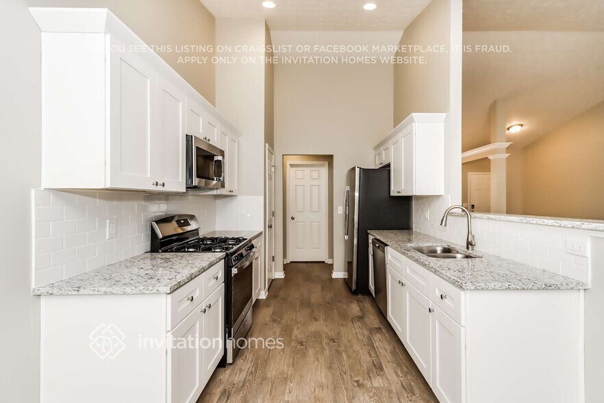 Building Photo - 236 Bridgestone Ln