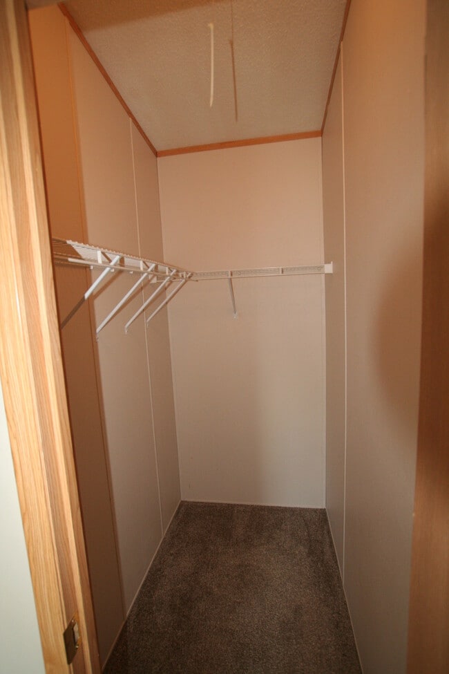 Building Photo - 3 Bedroom Modular Home in Babcock Vista!