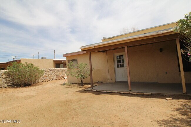 Building Photo - 10711 Ivanhoe Dr