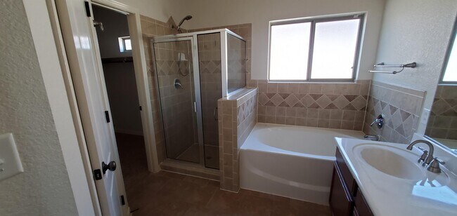 Building Photo - 14345 Apache Point Dr