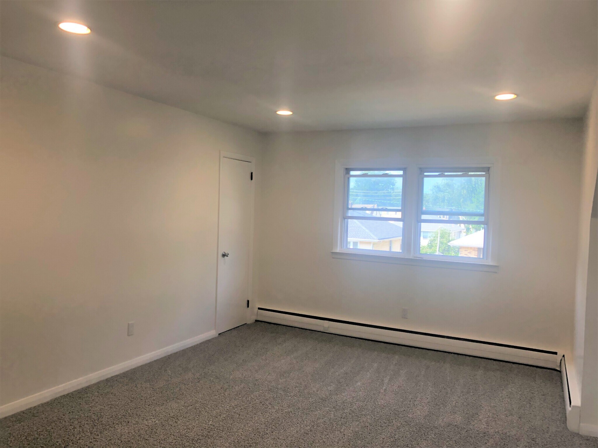 Building Photo - 67 Bertolotto Ave