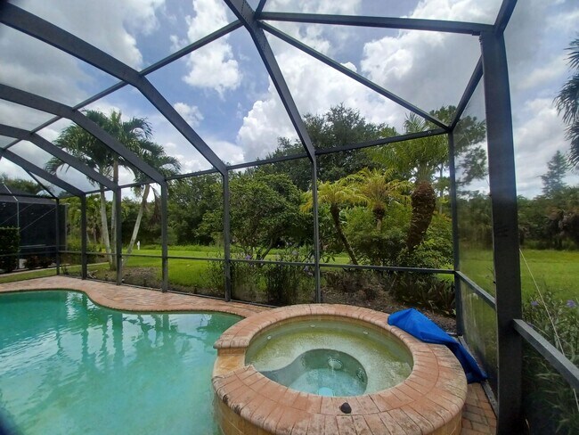 Building Photo - 12214 Country Day Cir