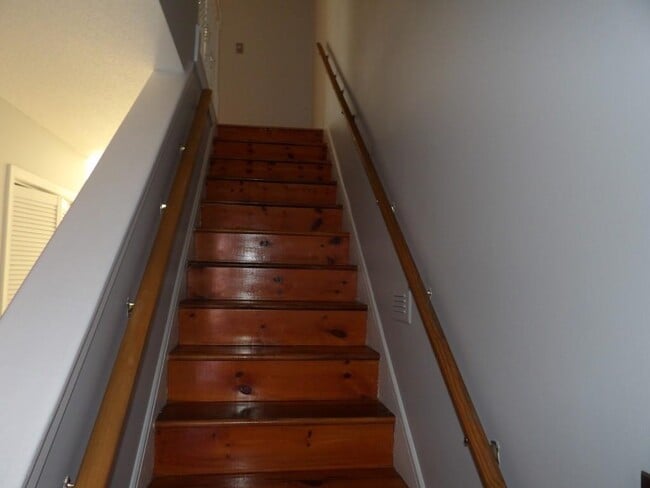 Building Photo - 951 Plantation Dr