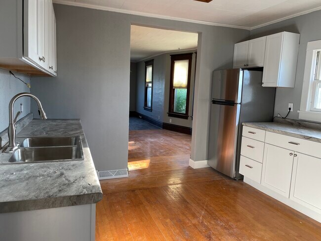 Primary Photo - 314 Otter Ave