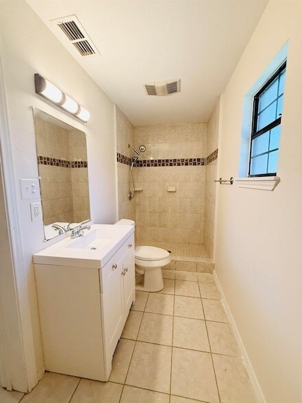 Building Photo - 907 Sandy Ln