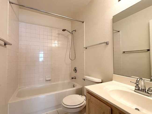 Building Photo - Great Two Bedroom Townhouse with a 1 car garage near Silverado Ranch area