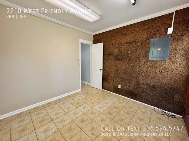 Building Photo - 2210 W Friendly Ave