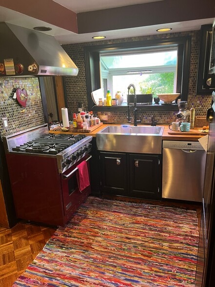 Building Photo - 903 E Lincoln Ave