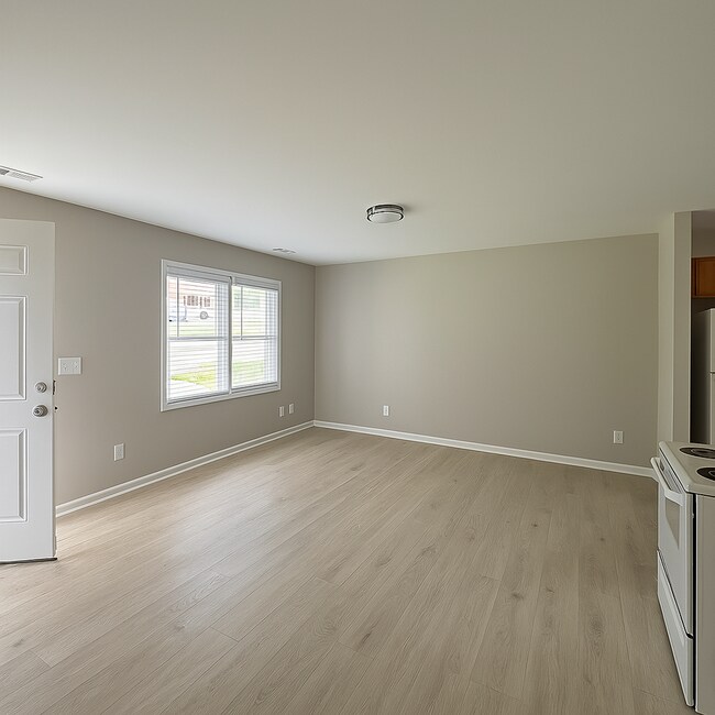 Building Photo - Two bedroom, 1 bath updated apartment in Burlington