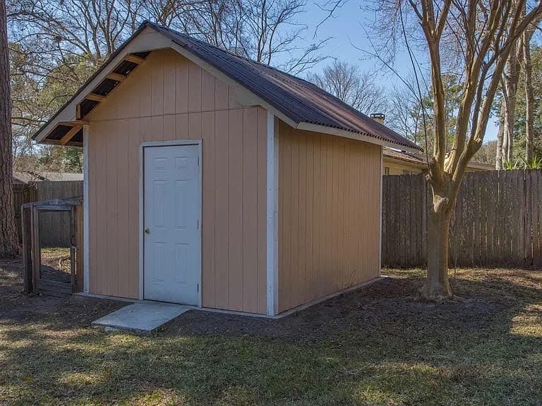 Building Photo - 3962 Lake Warren Dr