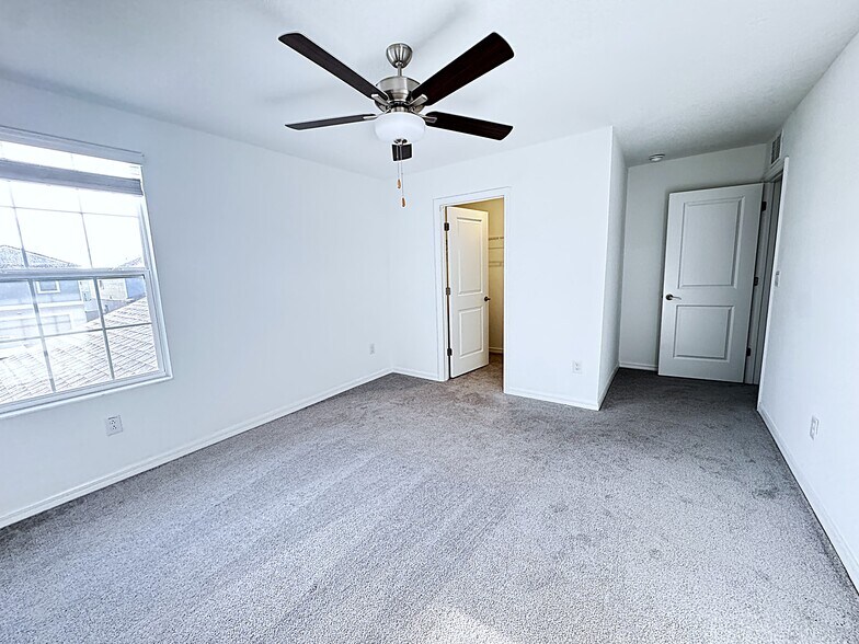 Building Photo - 2505 Leonia Ln