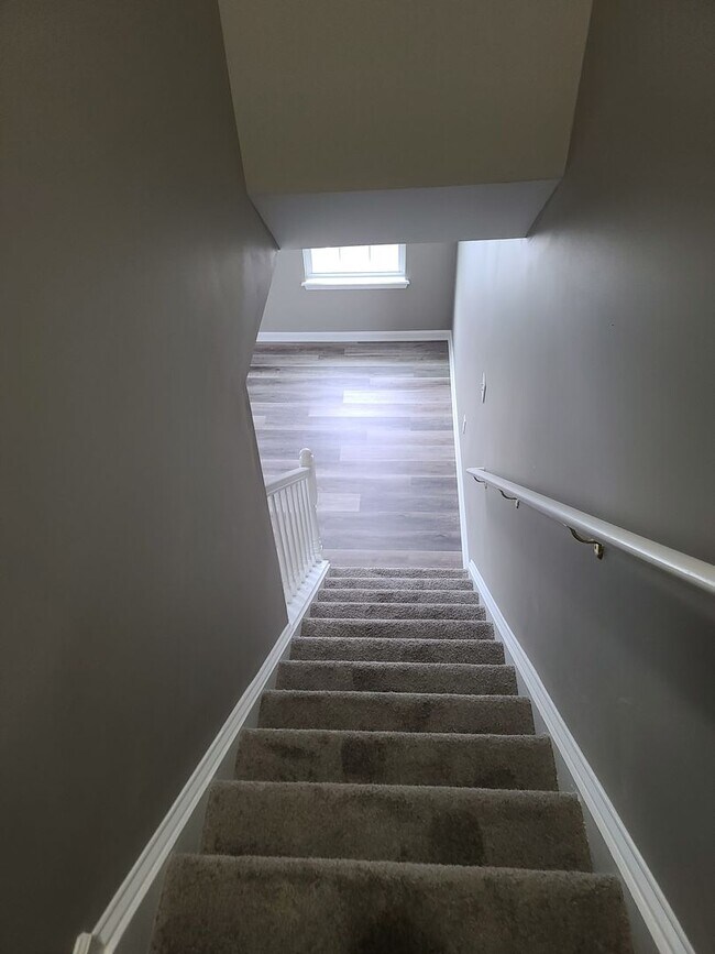 Building Photo - 3 Bedroom Townhome for Rent in Waynesboro