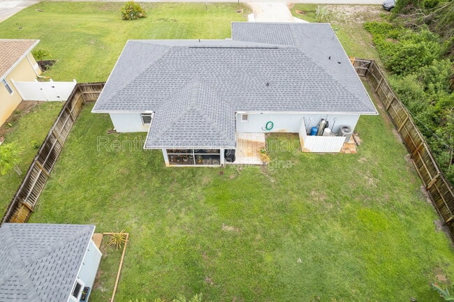 Building Photo - 18266 Fuchsia Rd