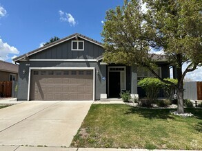 Building Photo - Great single story 3 bedroom-2 bath home i...