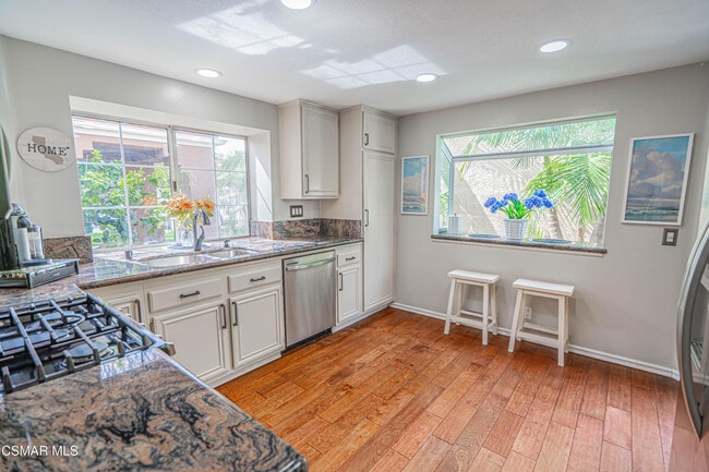 Building Photo - 605 Brademas Ct