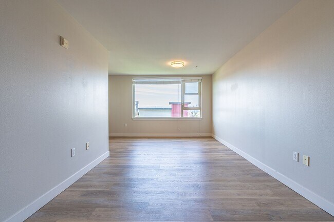 Interior Photo - Verse Seattle — Modern Living at the Heartbeat of the Central District