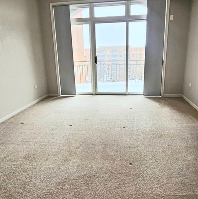 Building Photo - 390 Western Ave