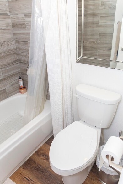 Building Photo - 85 Ora Way