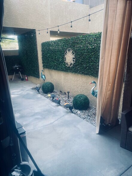 Building Photo - 403 Bradshaw Ln