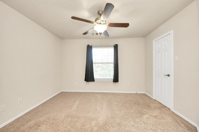 Building Photo - 6427 Densberry Ln