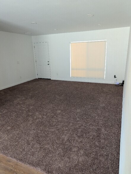 Building Photo - 13602 Cypress Ave