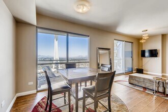 Building Photo - Furnished High rise Just Off the Las Vegas...