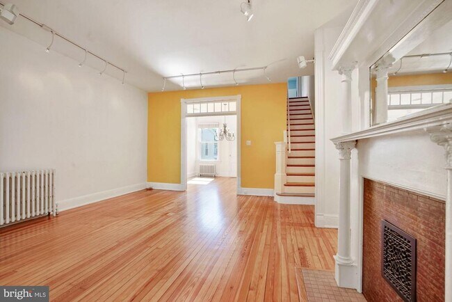 Building Photo - 426 Shepherd St NW