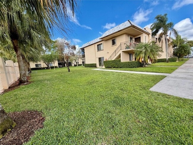 Building Photo - 16481 Blatt Blvd