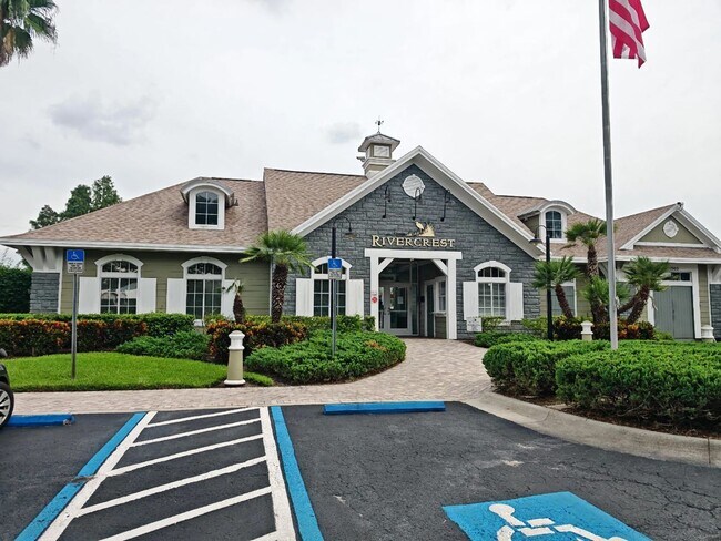 Building Photo - Fully Furnished Townhouse with Water View ...